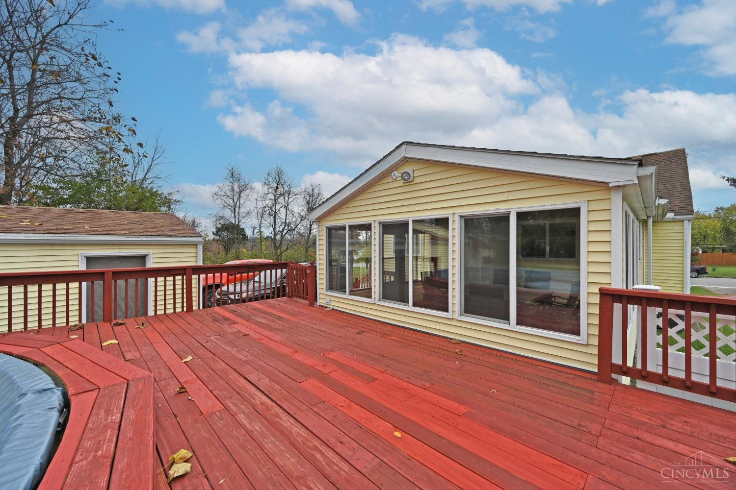 798 West Galbraith Road Cincinnati, OH 45231 - Photo 16 of 21 Gallery Image 16
