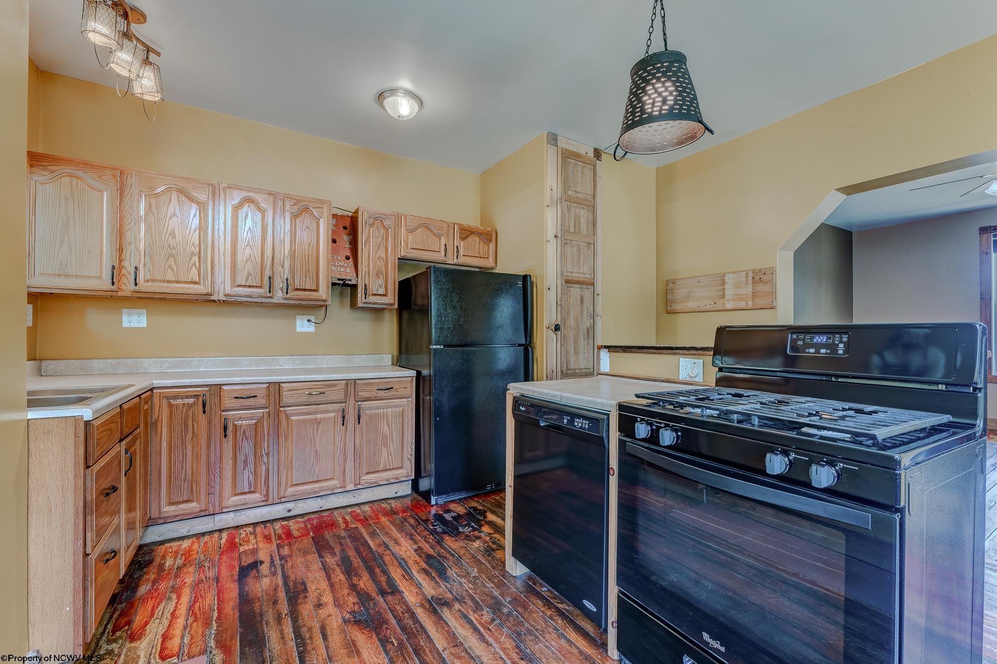 1 3rd Point Point Marion, PA 15474 - Photo 5 of 28 Gallery Image 5