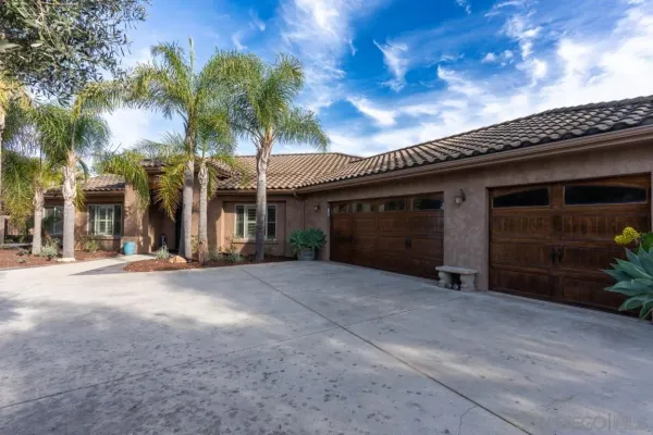 $1,350,000 | 1195 Via Encinos Drive, Fallbrook, CA 92028