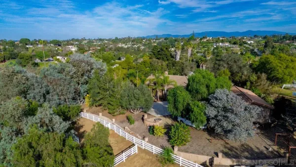 $1,350,000 | 1195 Via Encinos Drive, Fallbrook, CA 92028