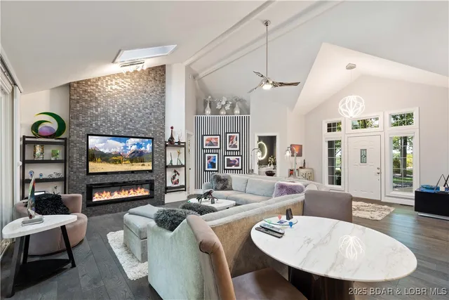 $720,000 | 407 Greystone Lane, Sunrise Beach, MO 65079