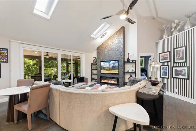 $720,000 | 407 Greystone Lane, Sunrise Beach, MO 65079