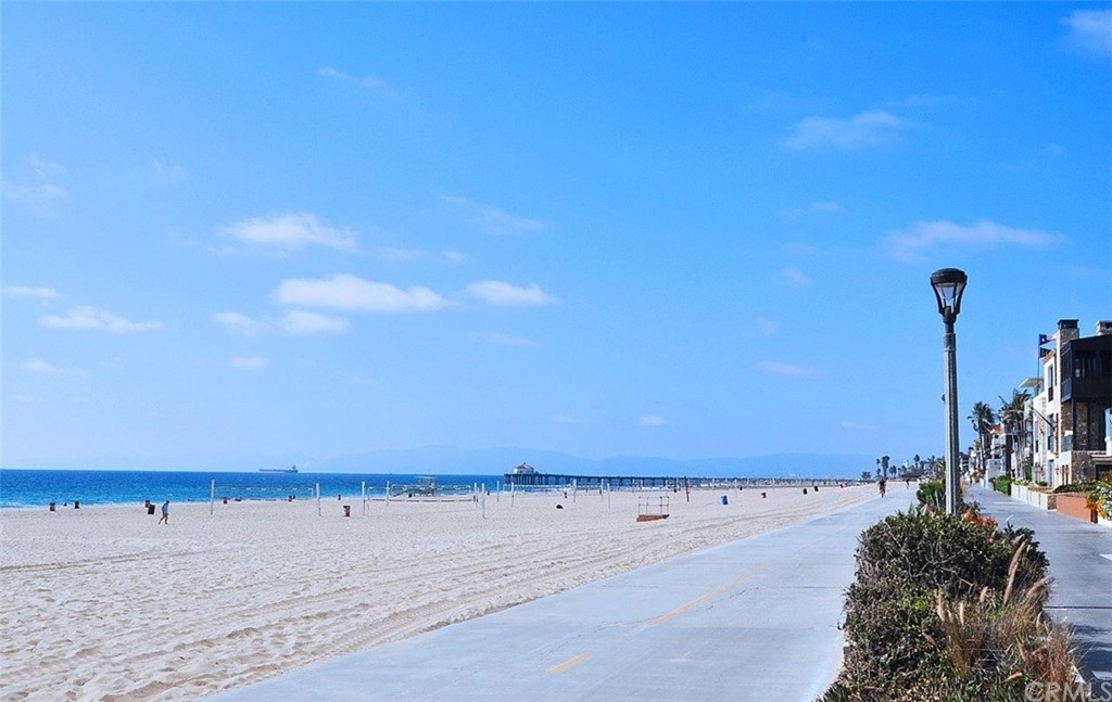 500 3rd Street Manhattan Beach, CA 90266 - Photo 5 of 40 Manhattan beach strand only a few blocks away