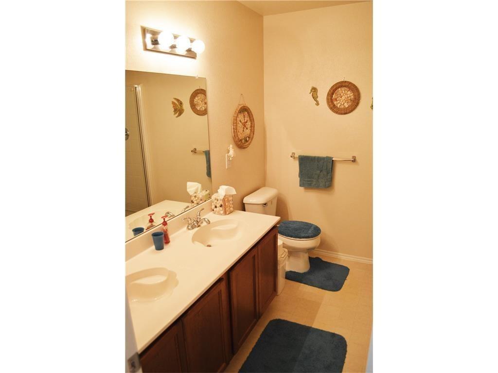 2812 Paddock Way Denton, TX 76210 - Photo 4 of 9