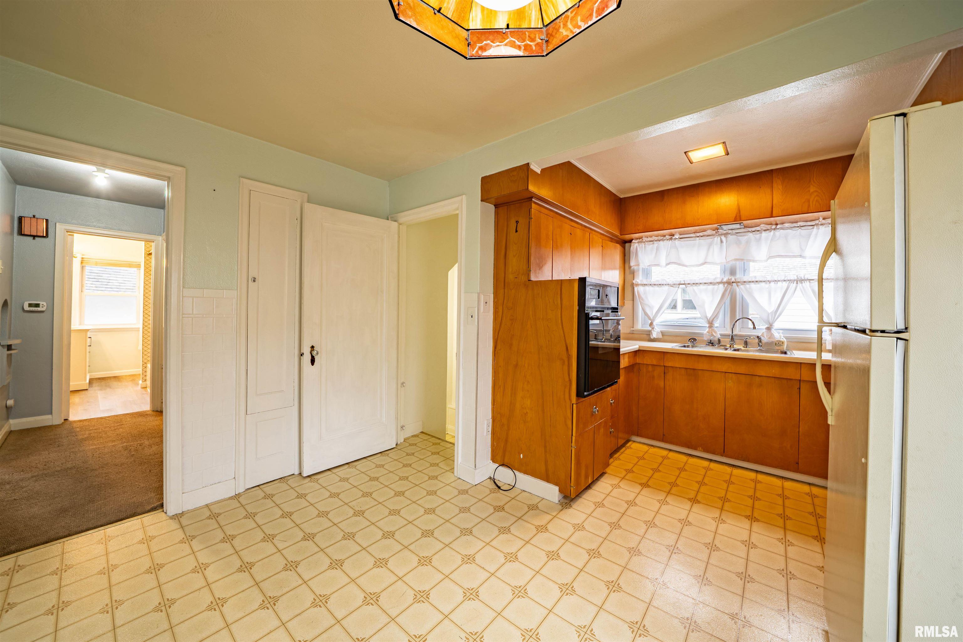 1227 State Street Pekin, IL 61554 - Photo 11 of 49