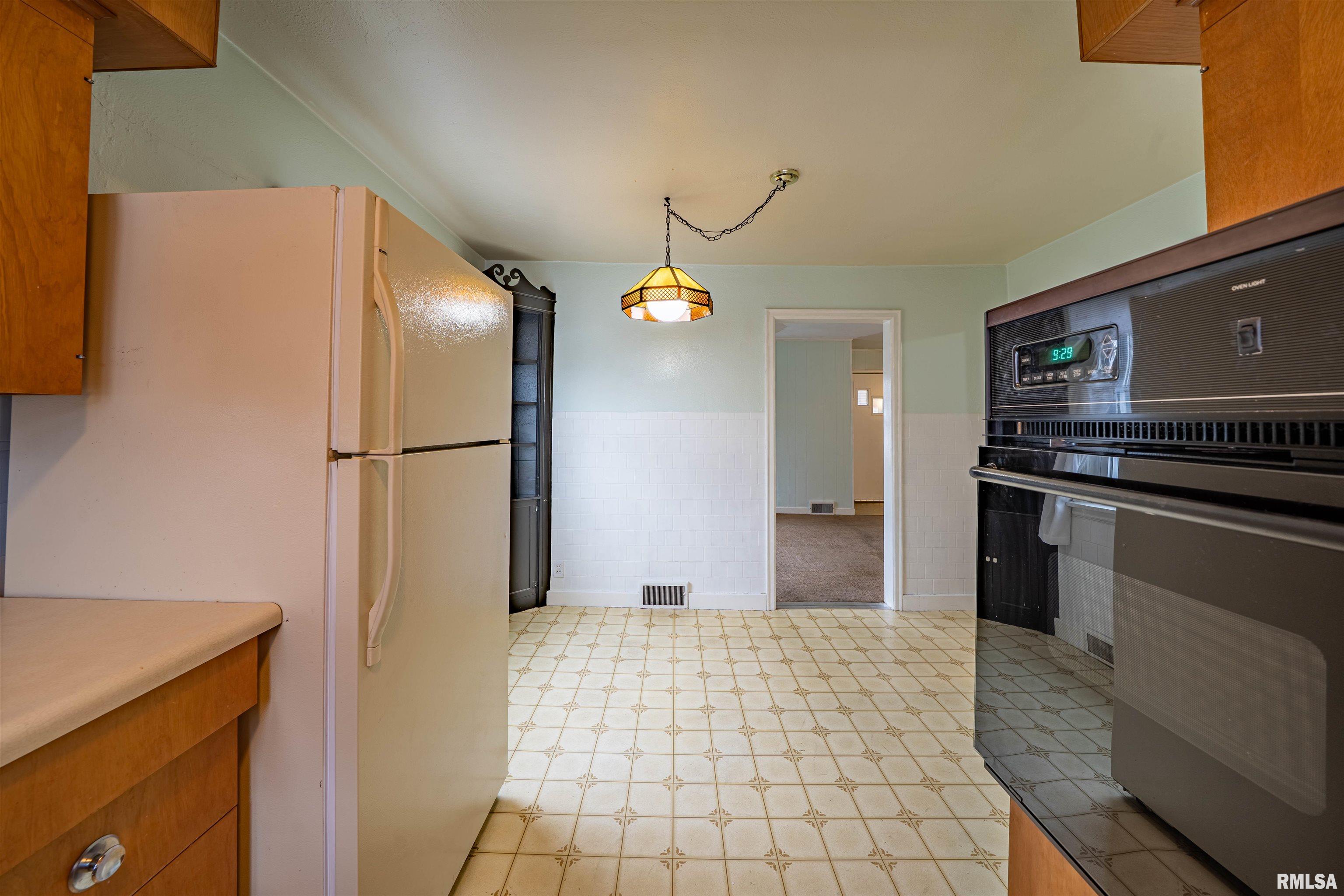 1227 State Street Pekin, IL 61554 - Photo 17 of 49