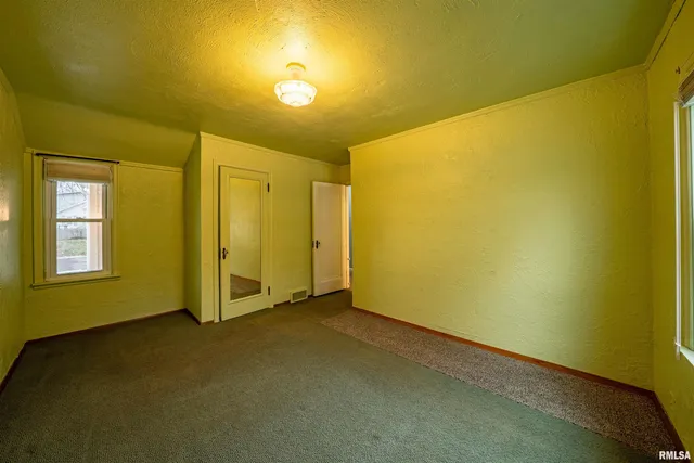 $135,900 | 1227 State Street, Pekin, IL 61554