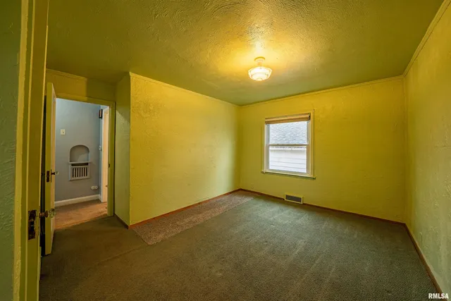 $135,900 | 1227 State Street, Pekin, IL 61554