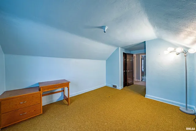 $135,900 | 1227 State Street, Pekin, IL 61554