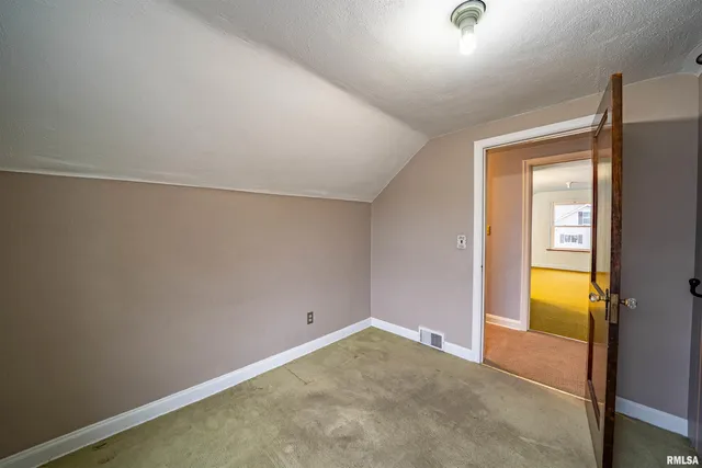 $135,900 | 1227 State Street, Pekin, IL 61554