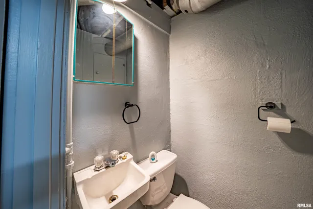 $135,900 | 1227 State Street, Pekin, IL 61554