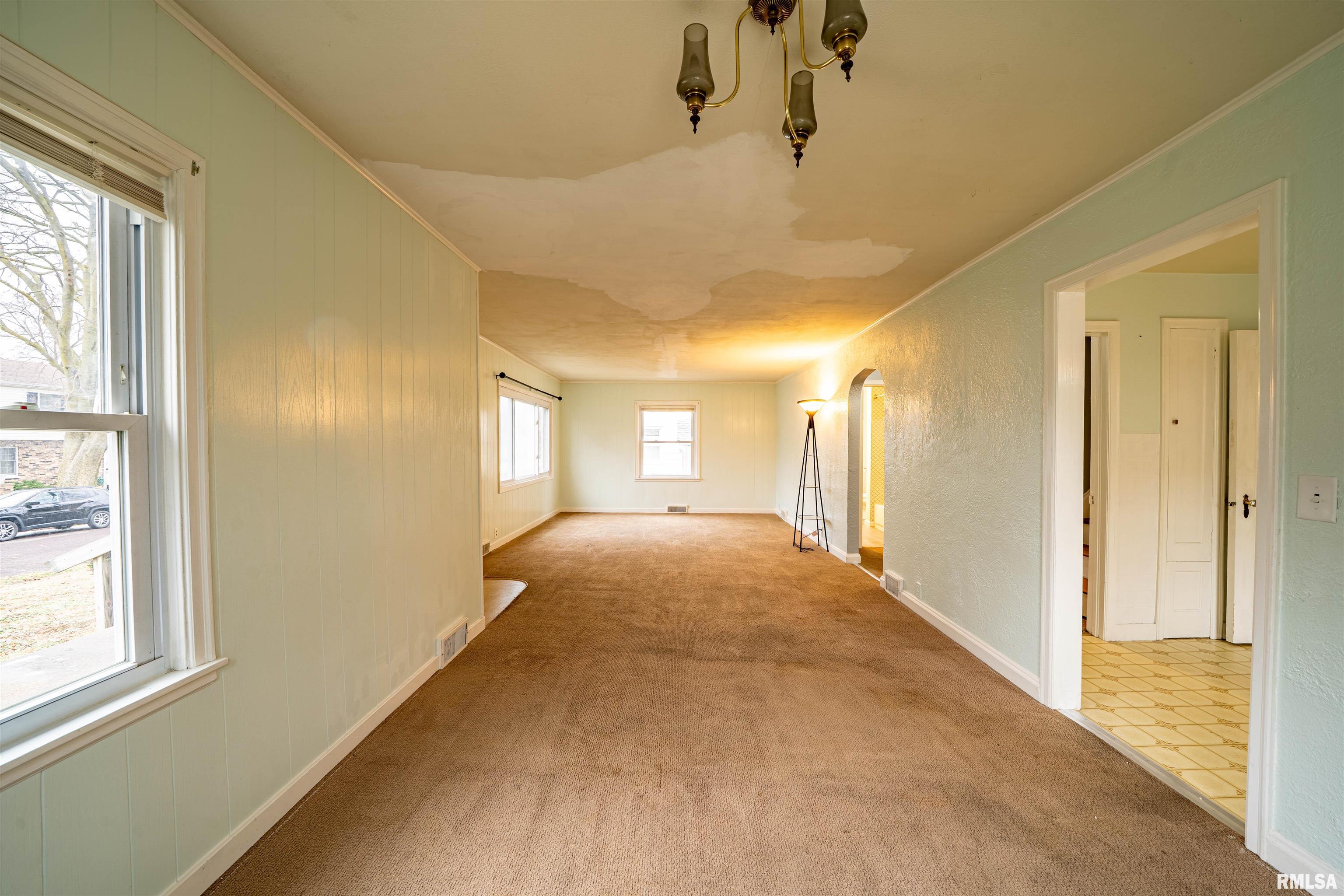 1227 State Street Pekin, IL 61554 - Photo 5 of 49