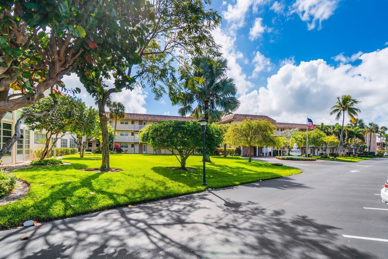 400 Northeast 20th Street, Unit A107 Boca Raton, FL 33431 - Photo 3 of 41 Park like