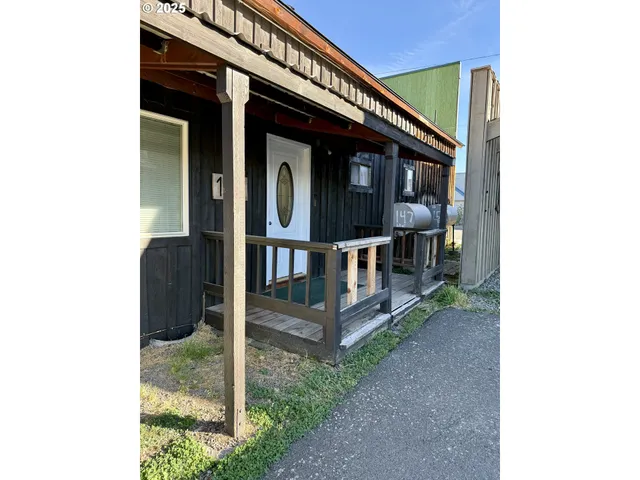 $397,000 | 142 Front Street, Prairie City, OR 97869