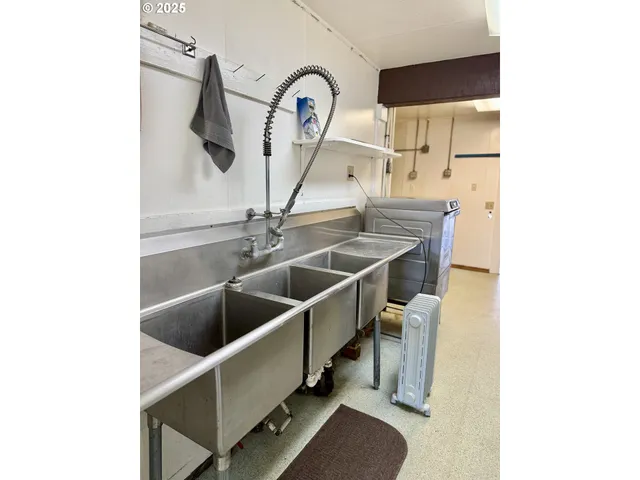 $397,000 | 142 Front Street, Prairie City, OR 97869