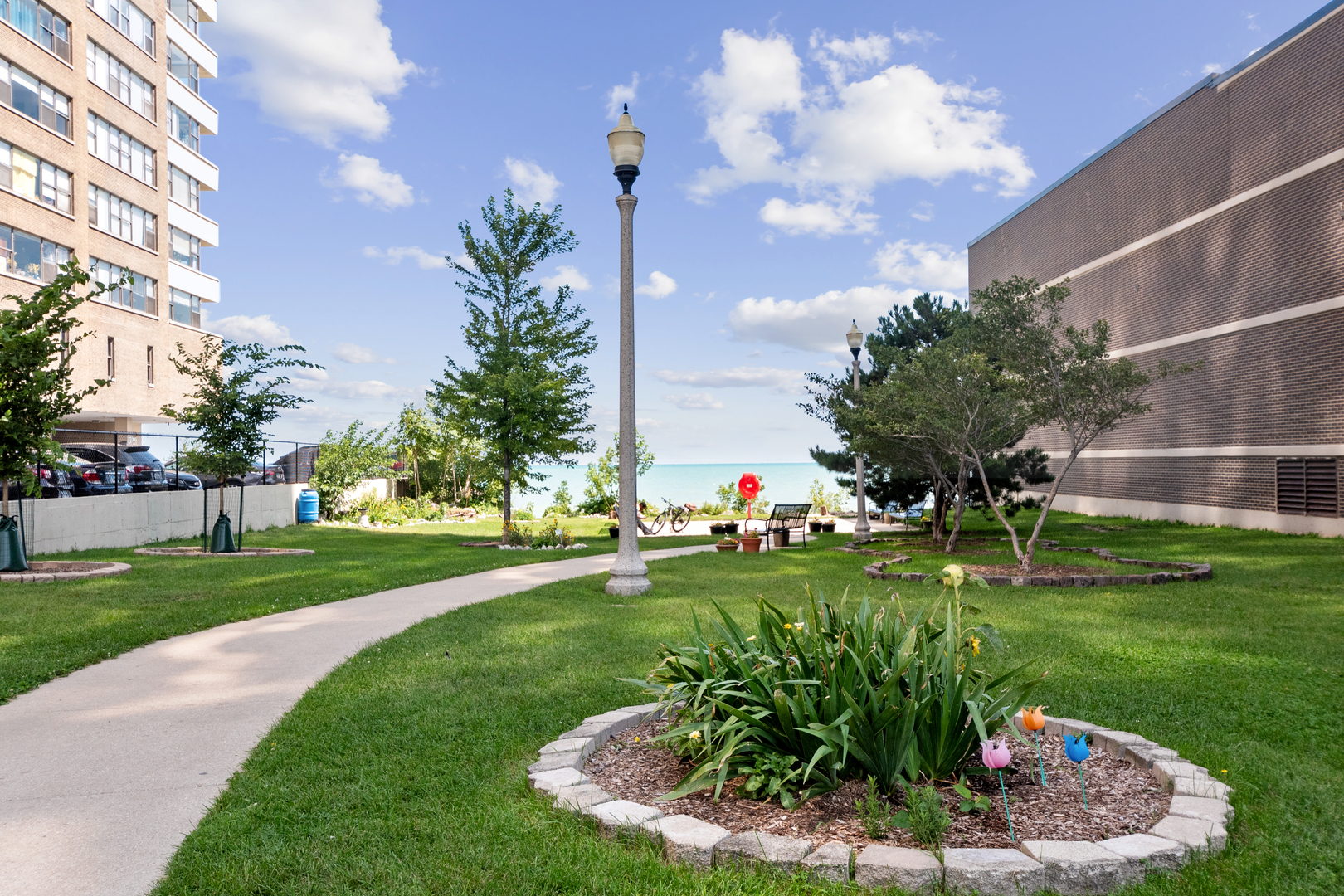 6157 North Sheridan Road, Unit 2Q Chicago, IL 60660 - Photo 29 of 30 Gallery Image 29