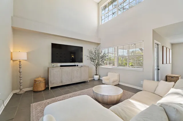 $4,000 | 18213 Southeast Fairview Circle, Jupiter, FL 33469