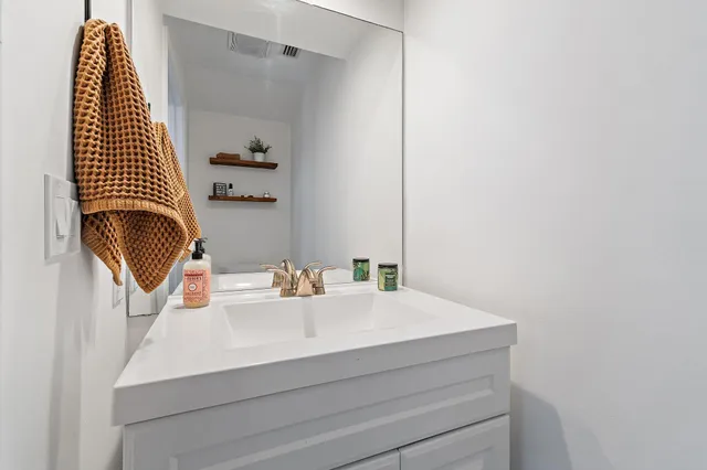 $4,000 | 18213 Southeast Fairview Circle, Jupiter, FL 33469