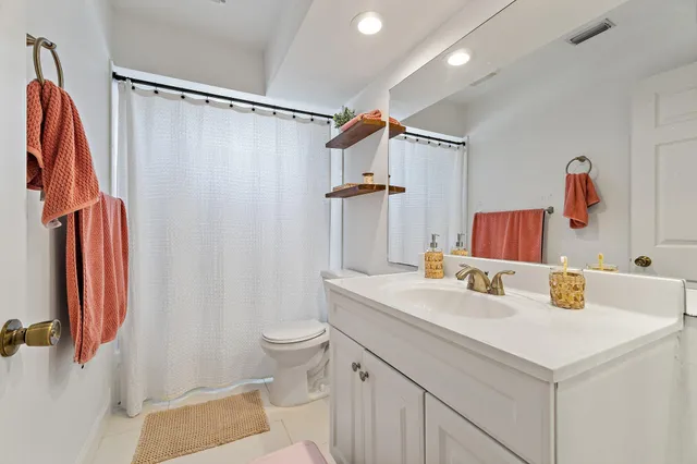 $4,000 | 18213 Southeast Fairview Circle, Jupiter, FL 33469