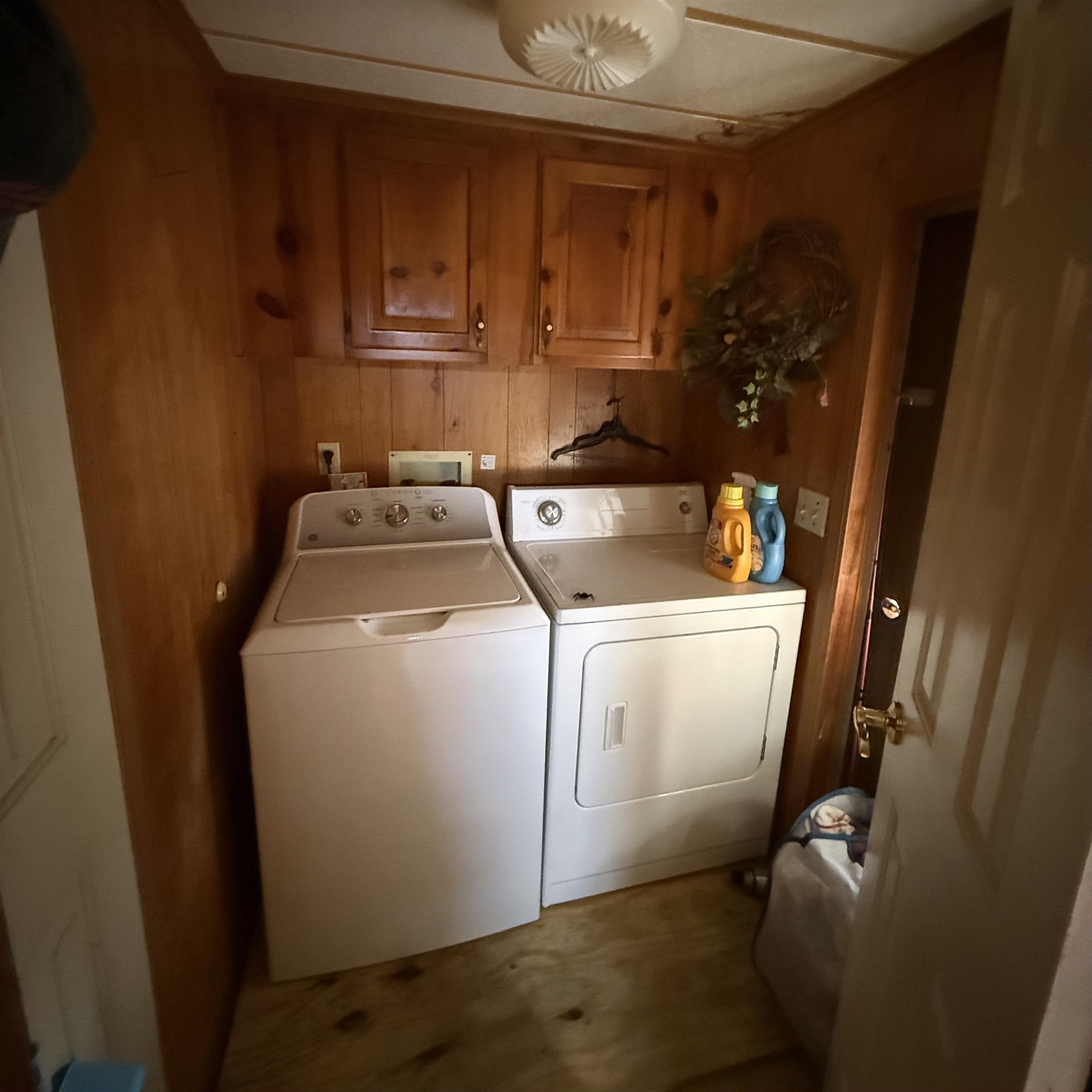 1595 Kelly Road Holladay, TN 38341 - Photo 11 of 15 a utility room with dryer and washer