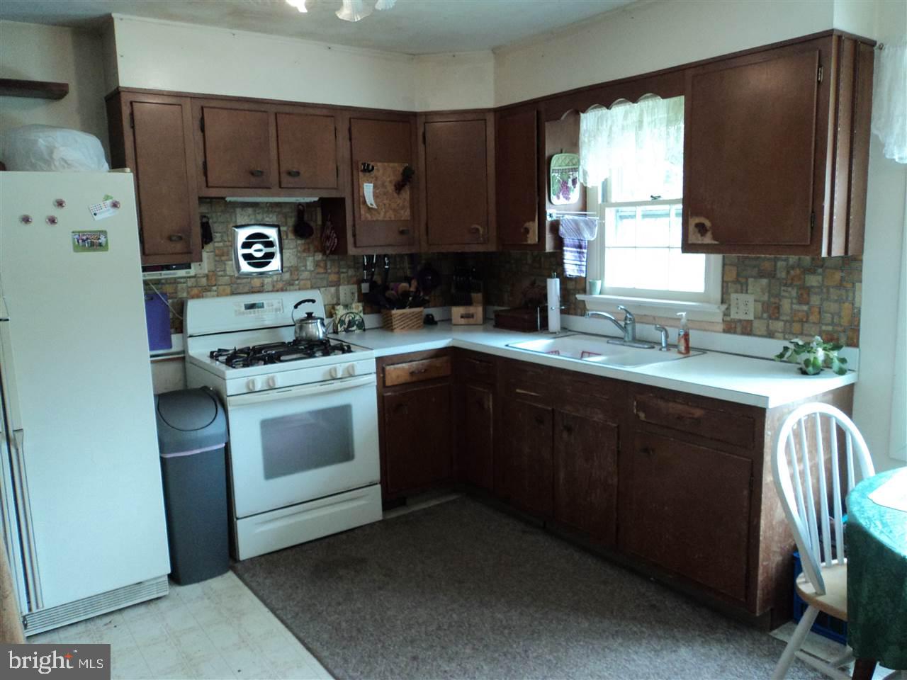 4690 Charles Road Mechanicsburg, PA 17050 - Photo 4 of 10 Gallery Image 4