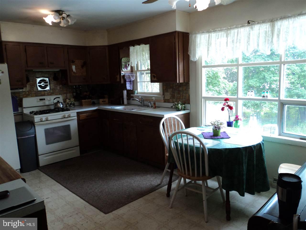 4690 Charles Road Mechanicsburg, PA 17050 - Photo 6 of 10 Gallery Image 6