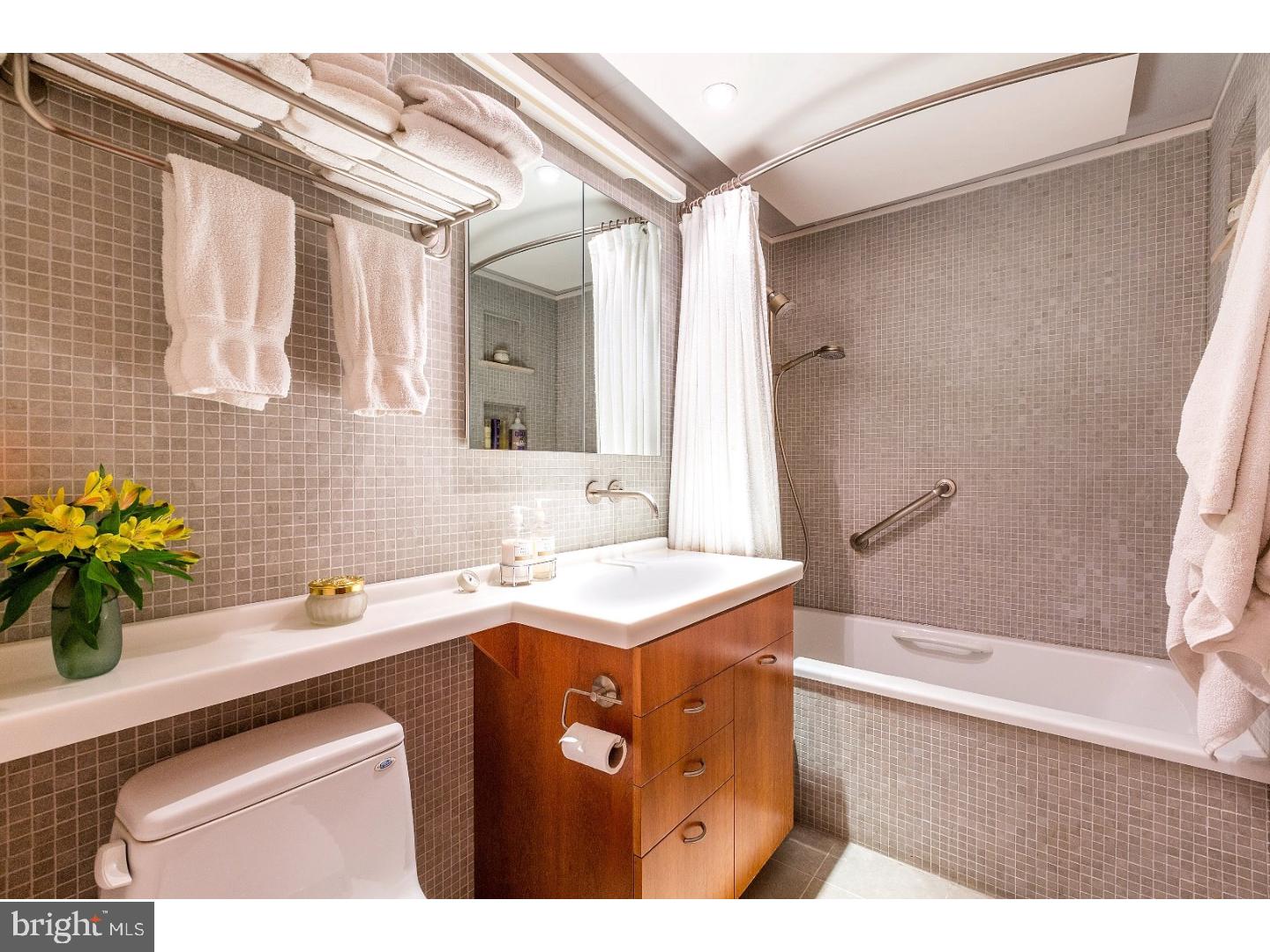1725 Pine Street Philadelphia, PA 19103 - Photo 11 of 25