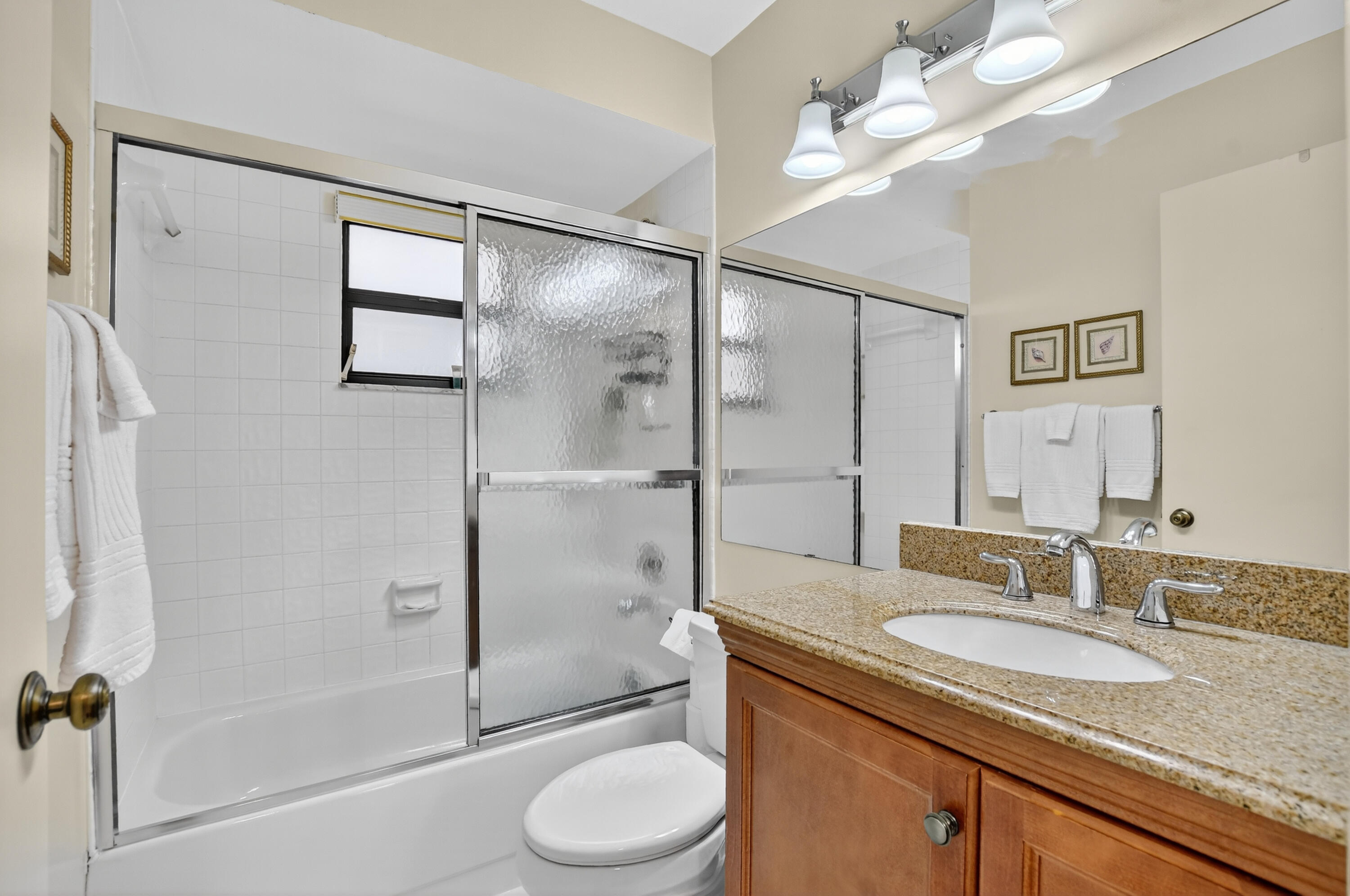 6914 Escobar Court Boca Raton, FL 33433 - Photo 15 of 39 GUEST BATH