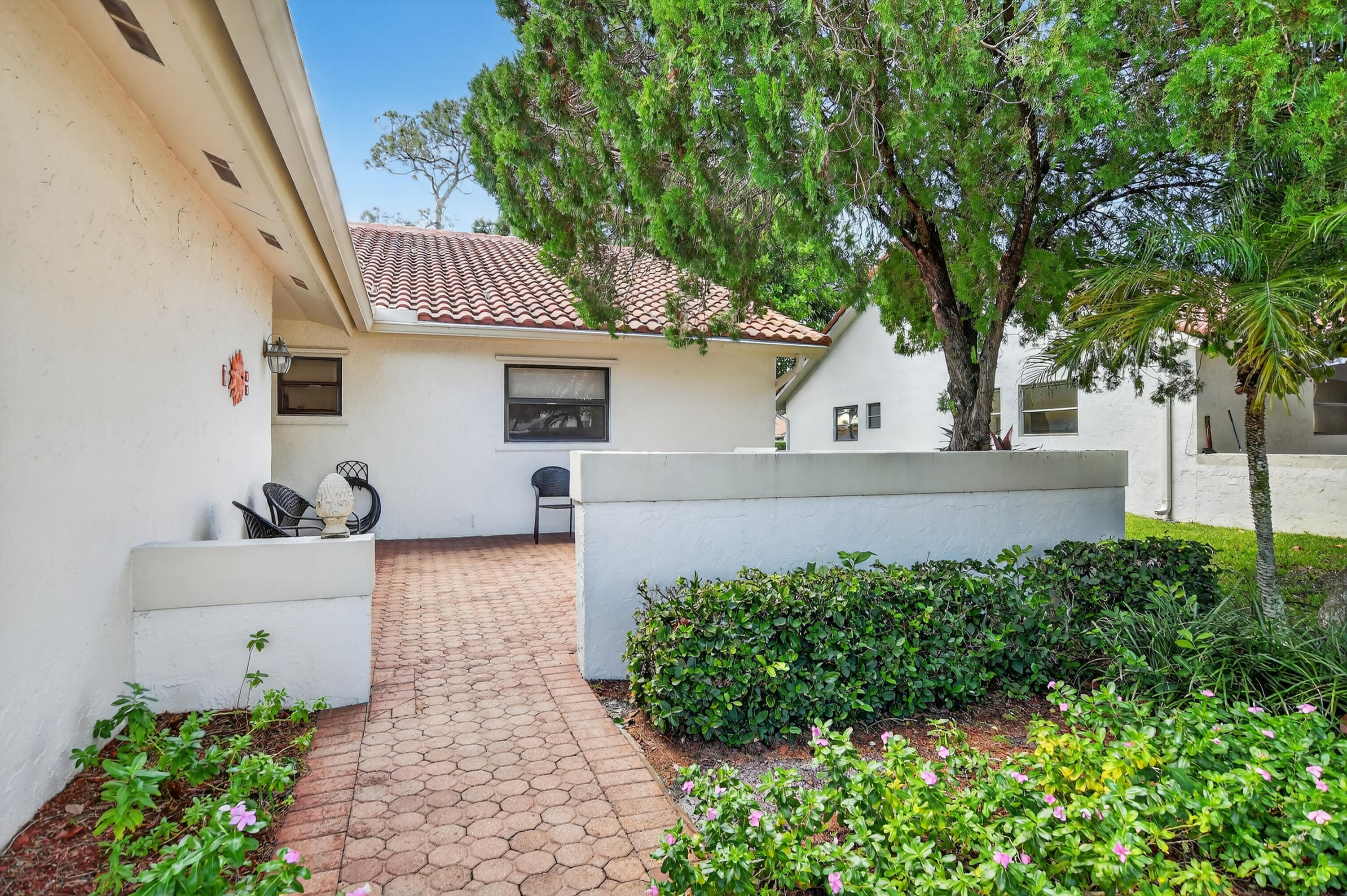 6914 Escobar Court Boca Raton, FL 33433 - Photo 2 of 39 FRONT