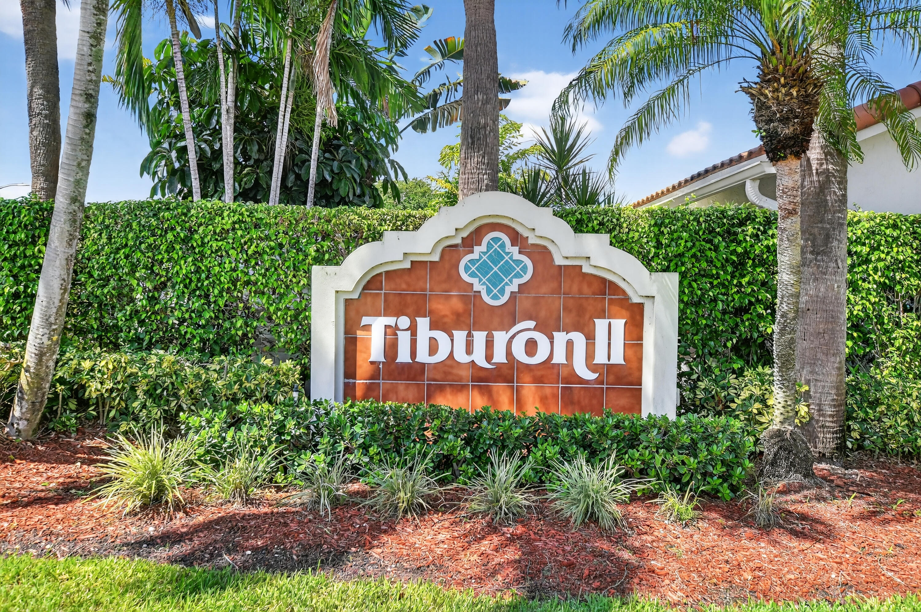 6914 Escobar Court Boca Raton, FL 33433 - Photo 34 of 39 ENTRANCE