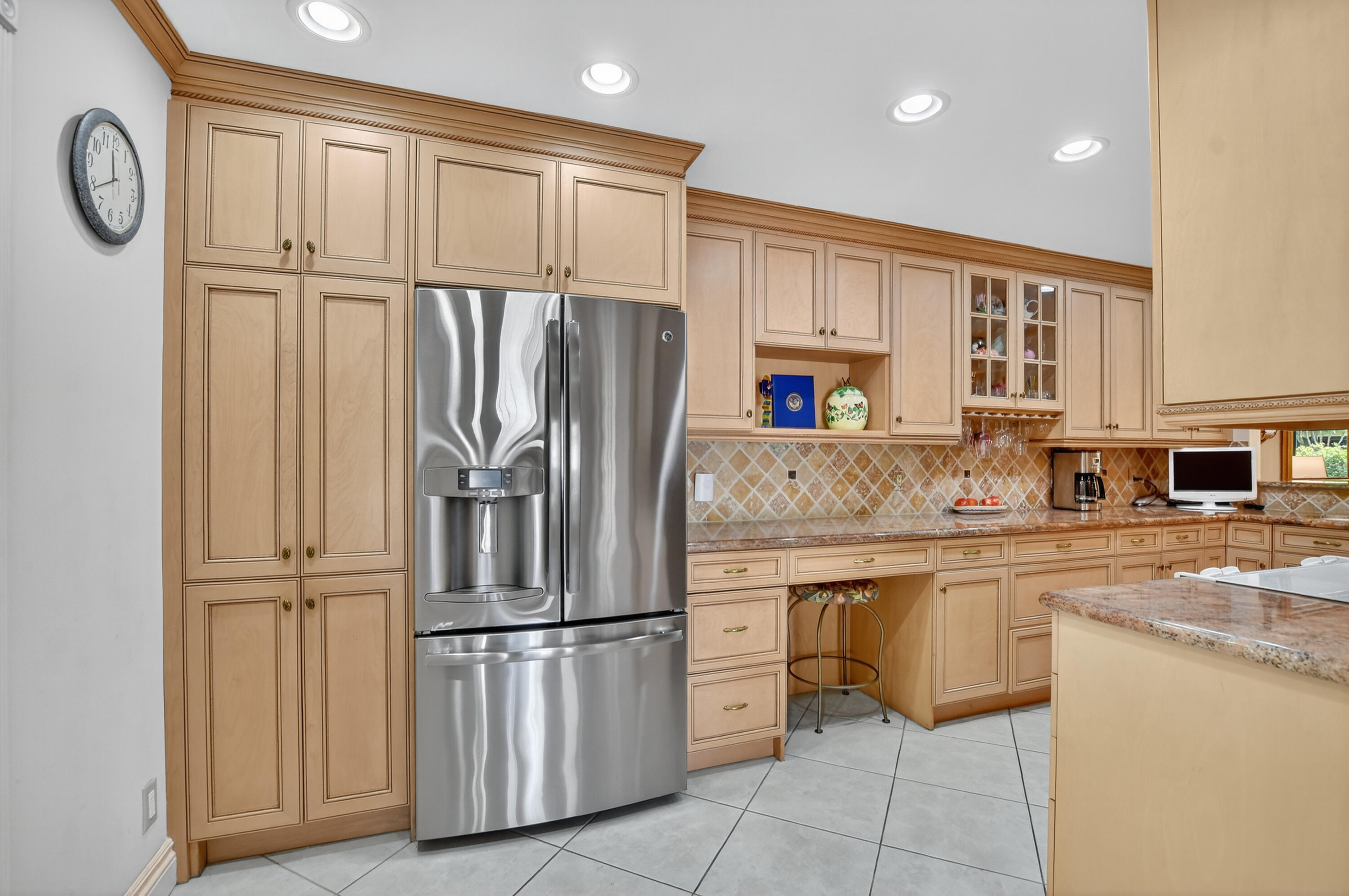 6914 Escobar Court Boca Raton, FL 33433 - Photo 8 of 39 KITCHEN