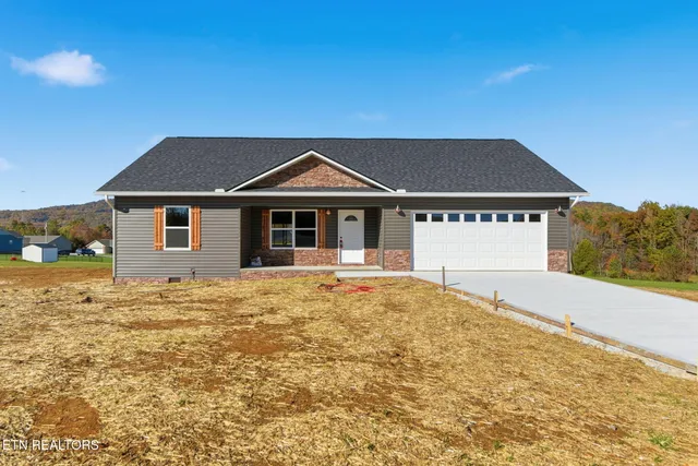 $394,900 | 143 Vista Court, Oliver Springs, TN 37840