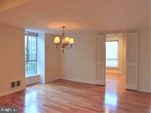 9217 Three Oaks Drive Silver Spring, MD 20901 - Photo 7 of 24 Dining room