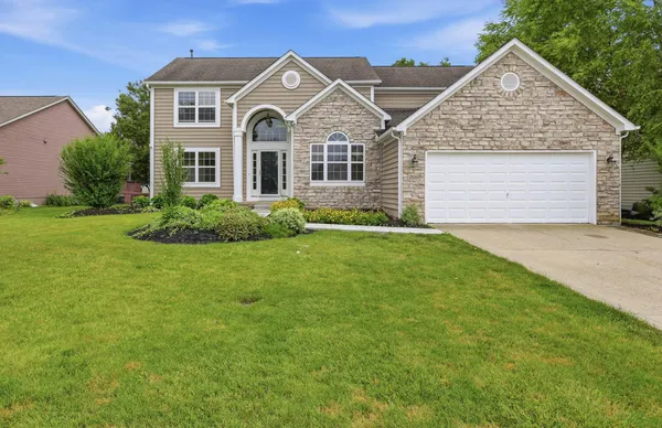 $650,000 | 2830 Abbey Knoll Drive, Lewis Center, OH 43035