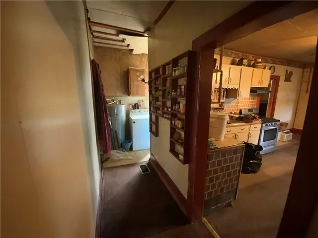 a view of a walk in closet