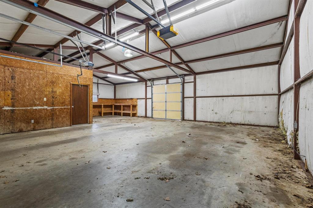 265 Cooks Corner Road Pottsboro, TX 75076 - Photo 24 of 40 a view of a garage