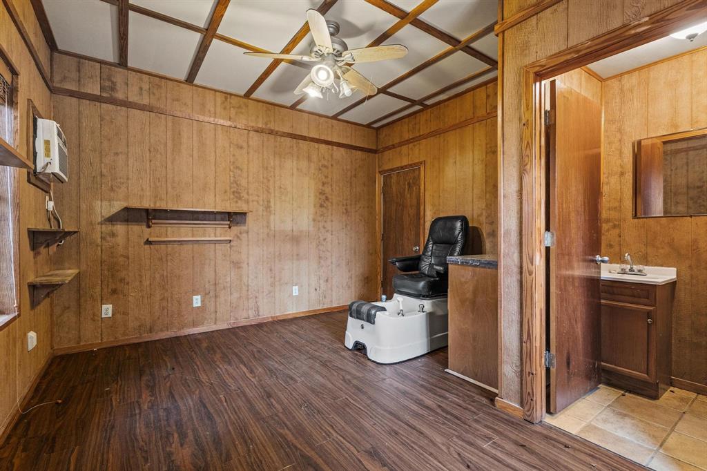 265 Cooks Corner Road Pottsboro, TX 75076 - Photo 26 of 40 a view of a storage & utility room with closet