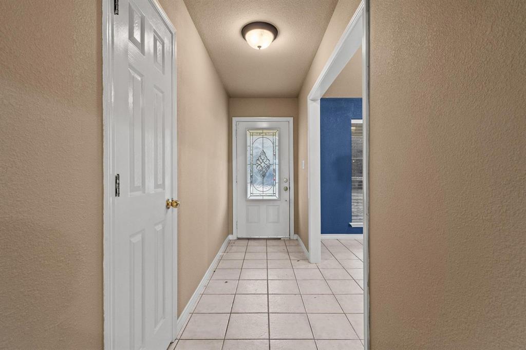 265 Cooks Corner Road Pottsboro, TX 75076 - Photo 9 of 40 a view of a hallway