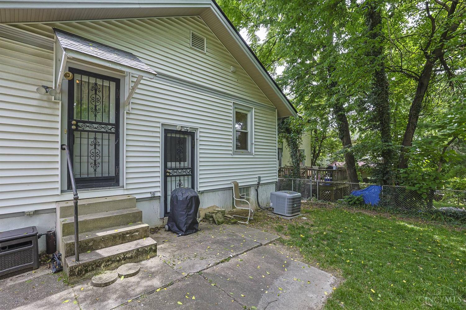 5719 Lester Road Cincinnati, OH 45213 - Photo 24 of 29