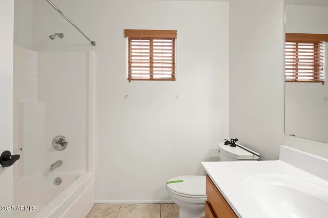 a view of a garage gate