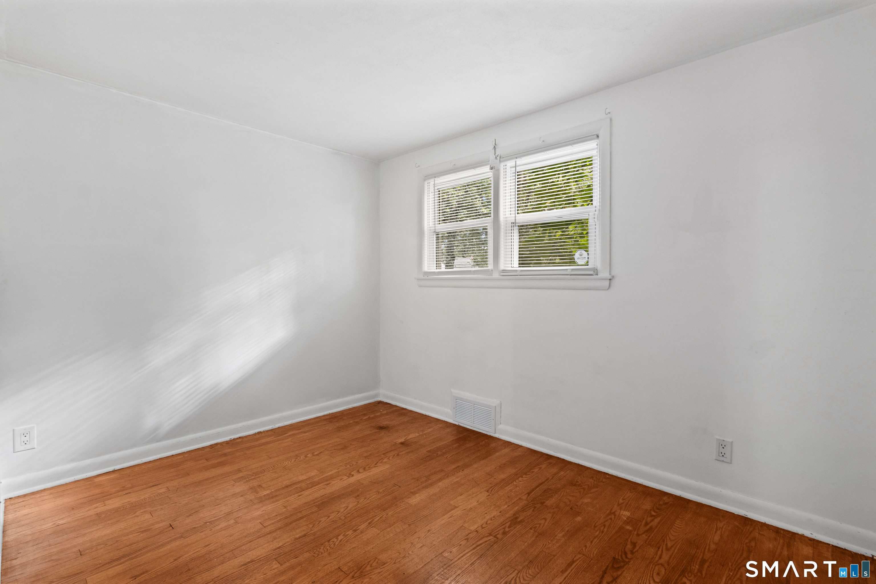 34 Cedar Ridge Road Newington, CT 06111 - Photo 9 of 17 Gallery Image 9