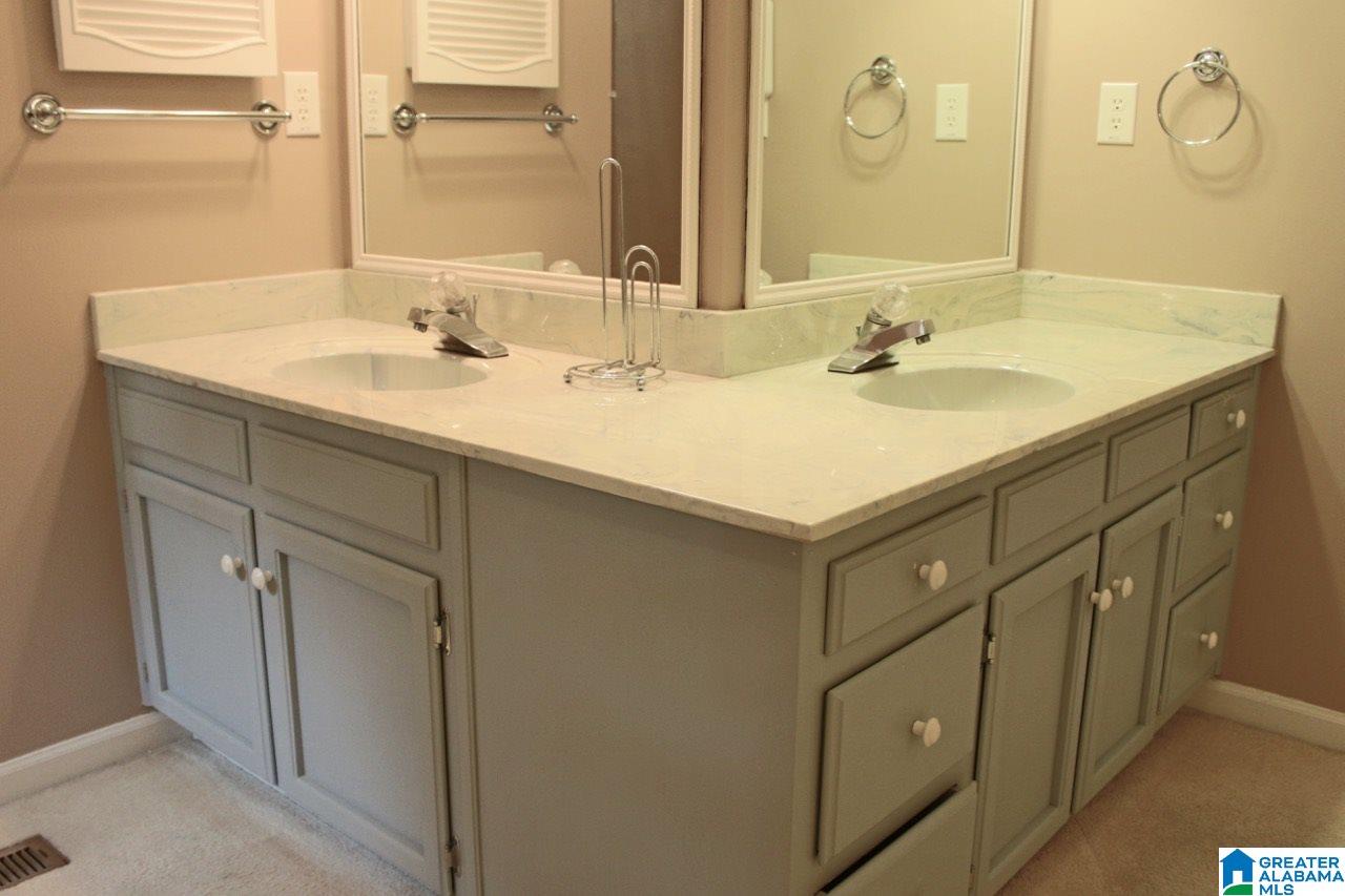 1016 Colonial Drive Alabaster, AL 35007 - Photo 32 of 47