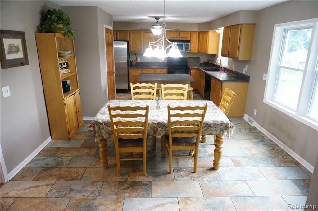 21020 Clark Road Belleville, MI 48111 - Photo 10 of 44
