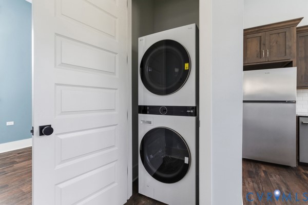 10512 River Road Chesterfield, VA 23838 - Photo 56 of 64 Stacked washer and dryer unit, stainless steel ref