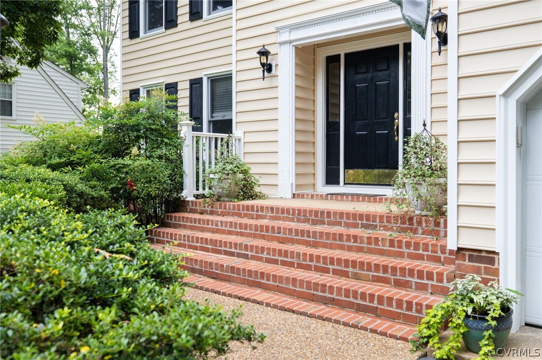 4607 Foxwood Road Chester, VA 23831 - Photo 3 of 34 Gallery Image 3