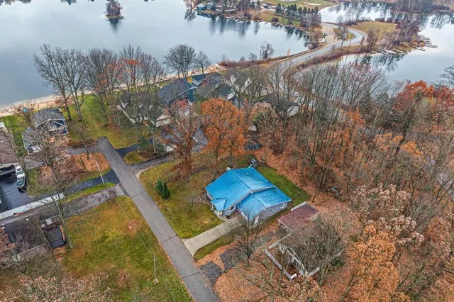 $349,900 | 10833 1st Street, Stanwood, MI 49346