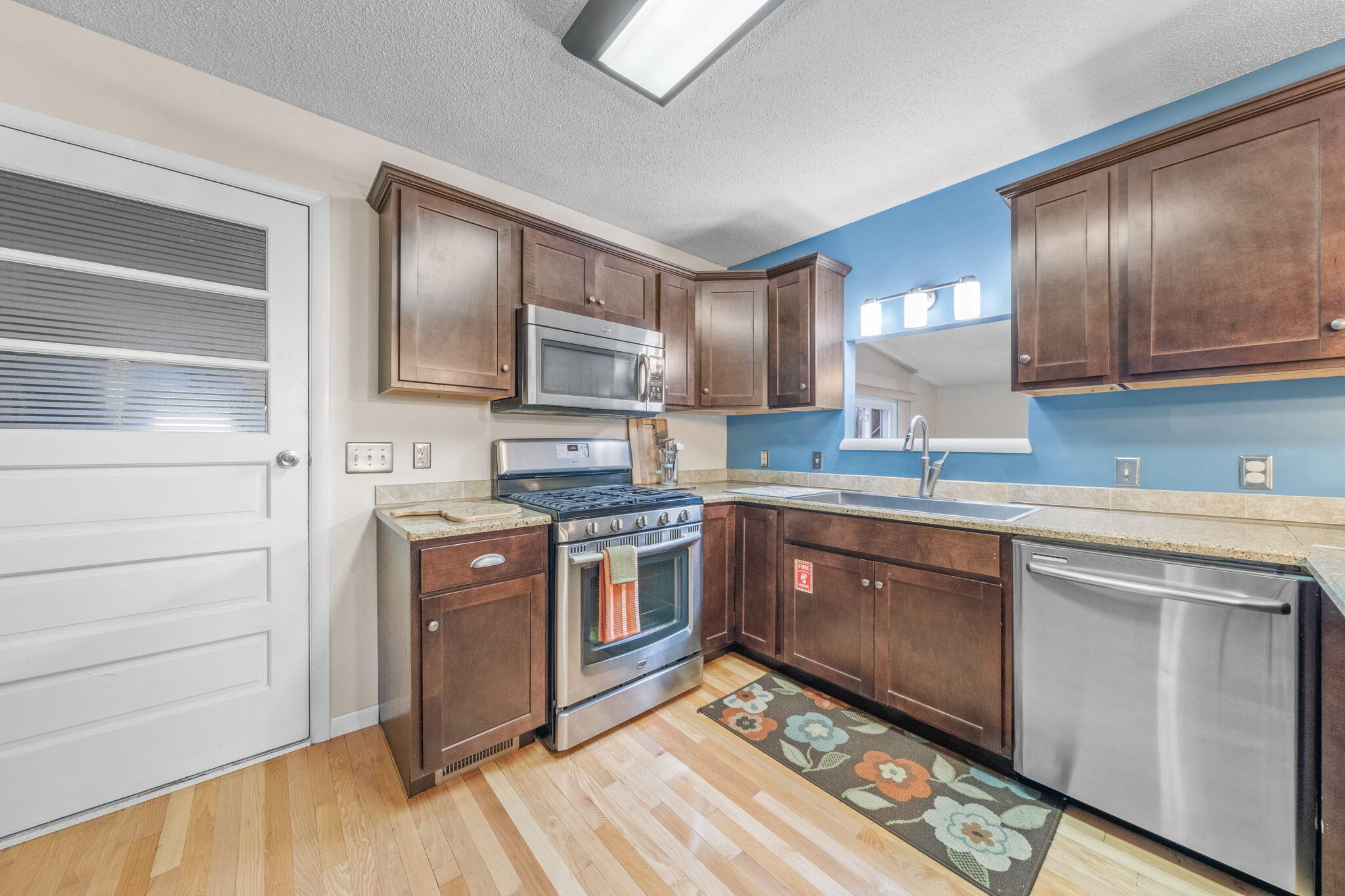 10833 1st Street Stanwood, MI 49346 - Photo 38 of 39 kitchen