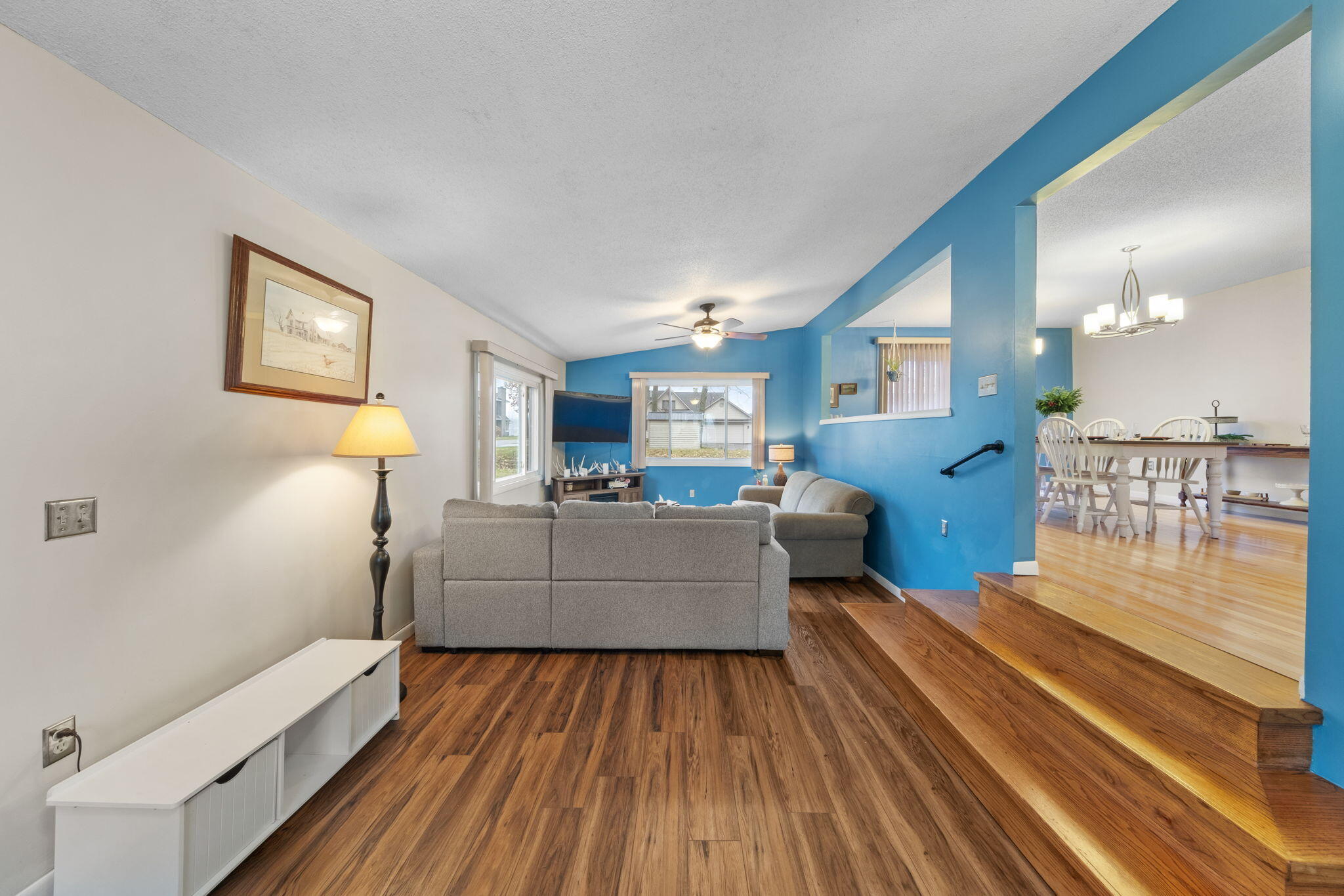 10833 1st Street Stanwood, MI 49346 - Photo 7 of 39 front entryway