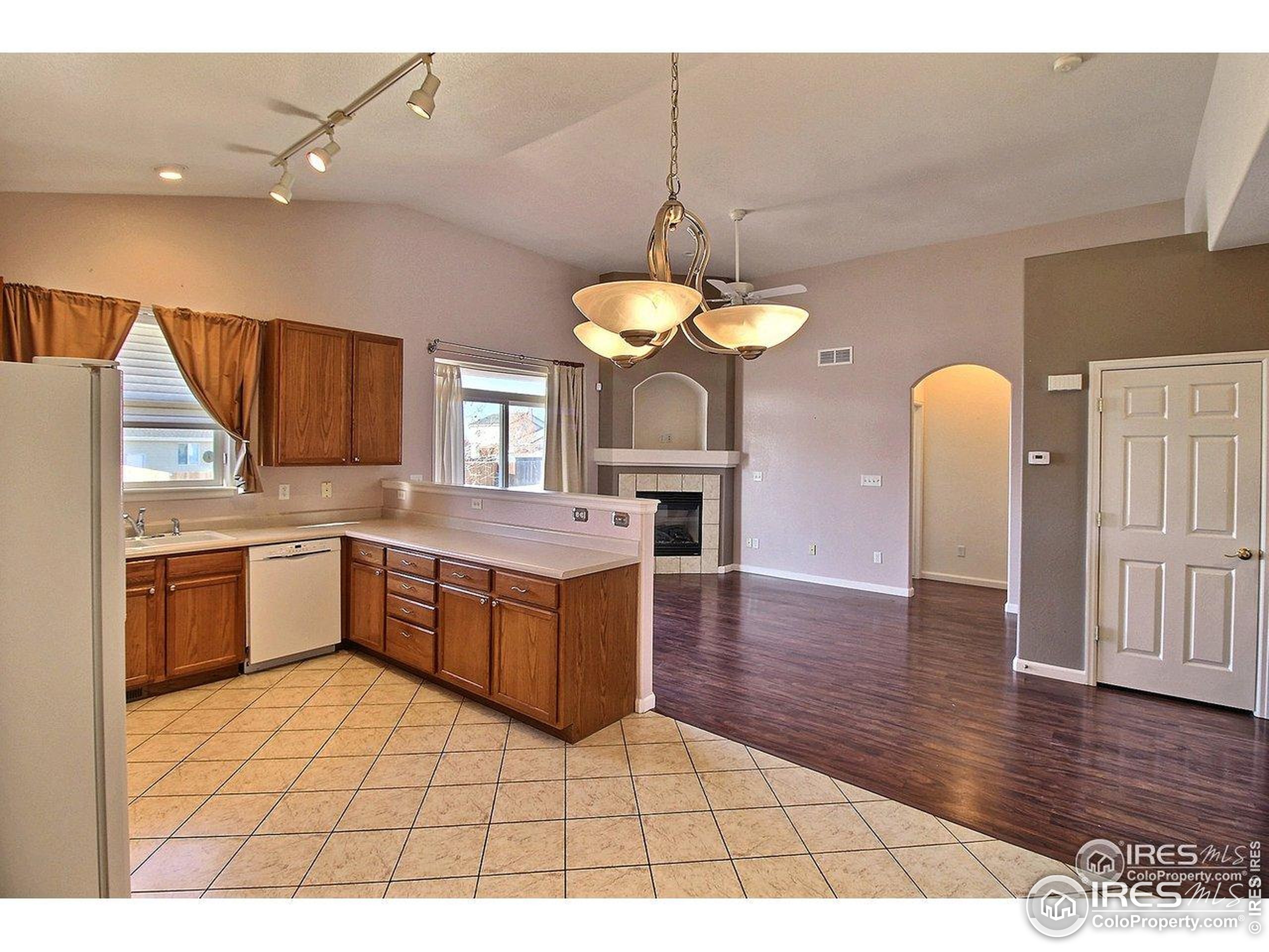 4902 29th Street, Unit 22D Greeley, CO 80634 - Photo 8 of 30