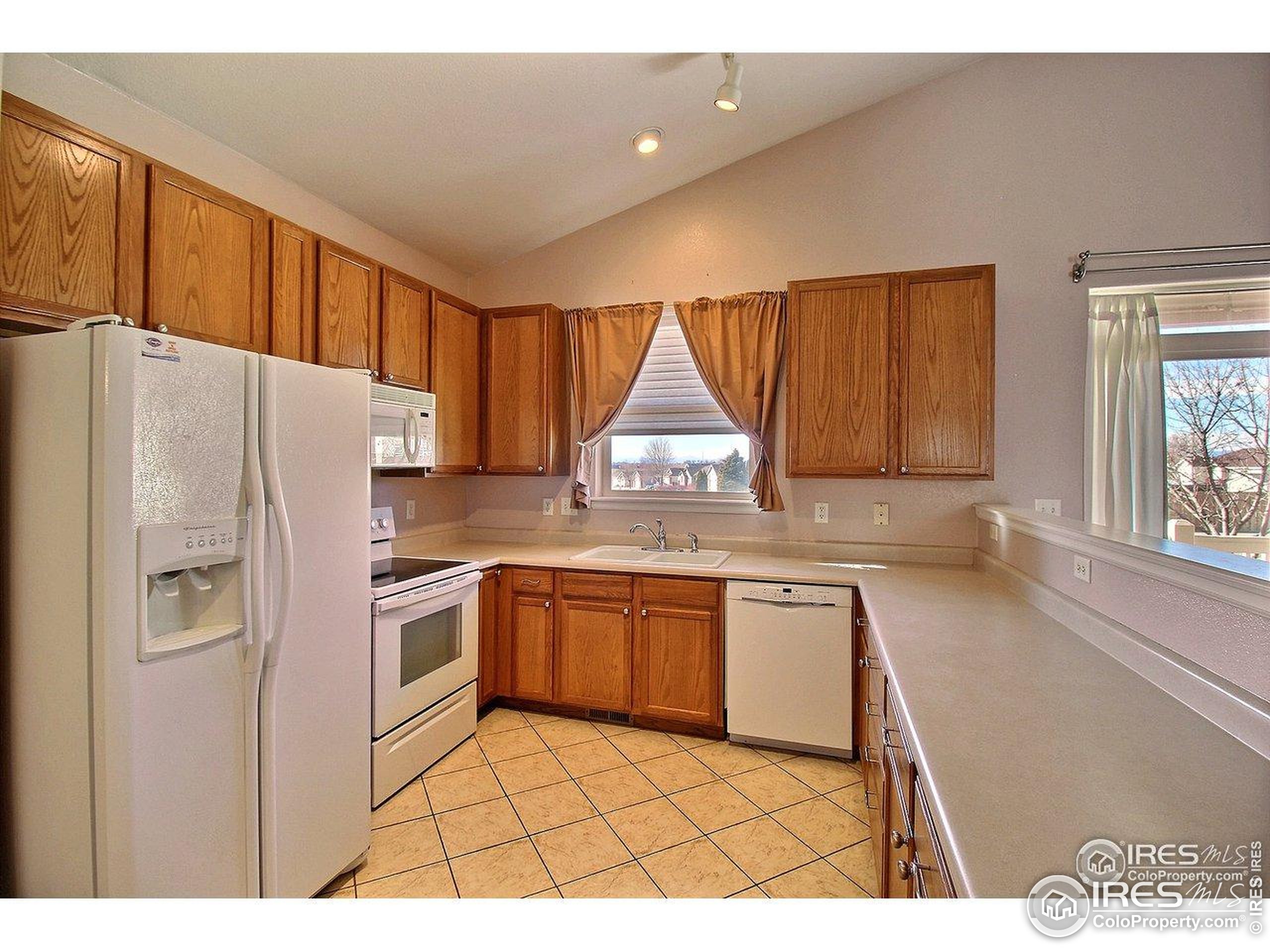 4902 29th Street, Unit 22D Greeley, CO 80634 - Photo 10 of 30